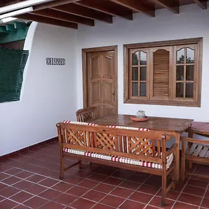 apartment-at-playa-chica.in-canary-islands.com/
